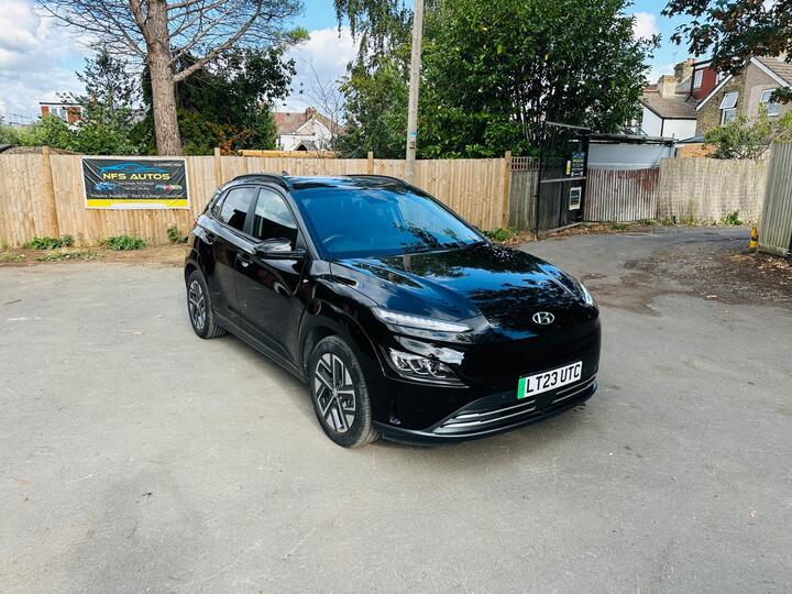 Hyundai KONA 64kWh Premium Auto 5dr (10.5kW Charger)