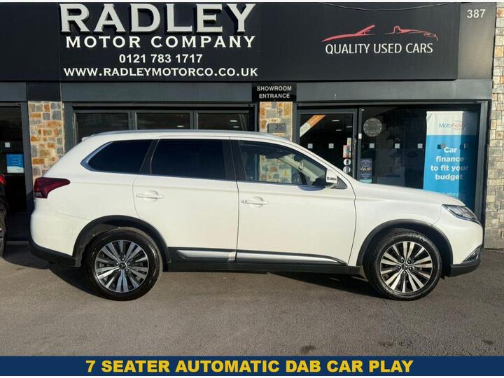 Mitsubishi OUTLANDER 2.0 MIVEC Design CVT 4WD Euro 6 (s/s) 5dr Mitsubishi OUTLANDER 2.0 MIVEC Design CVT 4WD Euro 6 (s/s) 5dr