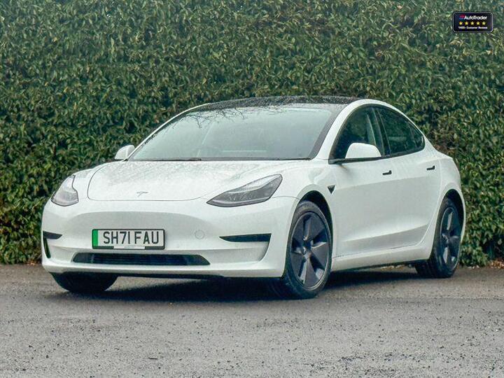 Tesla Model 3 Standard Range Plus Auto RWD 4dr