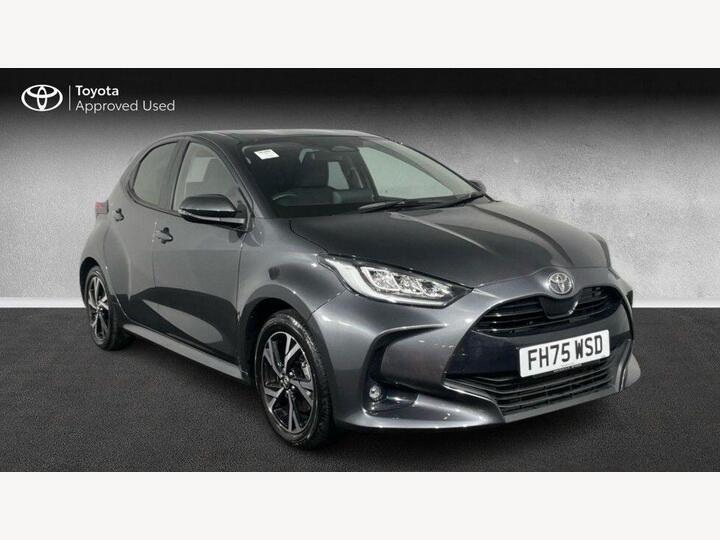 Toyota Yaris 1.5 VVT-h Design E-CVT Euro 6 (s/s) 5dr