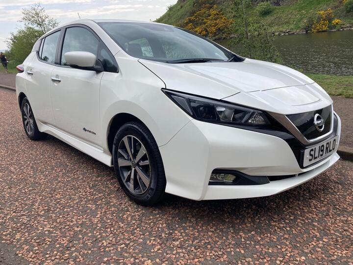 Nissan Leaf 40kWh Acenta Auto 5dr