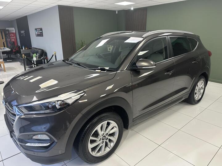 Hyundai TUCSON 1.7 CRDi Blue Drive Premium Euro 6 (s/s) 5dr