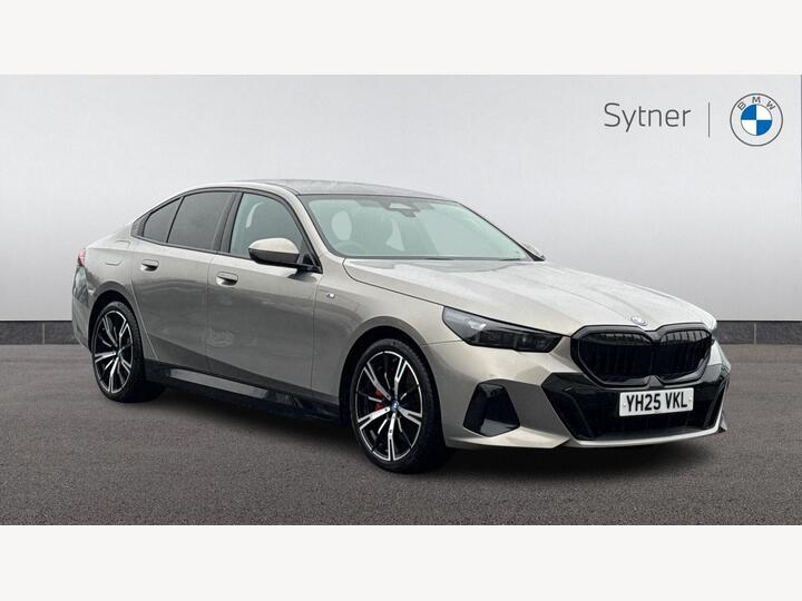 BMW 5 Series 3.0 550e 22.1kWh M Sport Pro Steptronic XDrive Euro 6 (s/s) 4dr