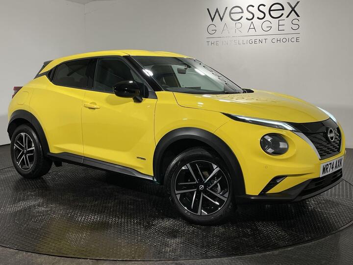 Nissan Juke 1.6 N-Connecta Auto Euro 6 5dr Nissan Juke 1.6 N-Connecta Auto Euro 6 5dr