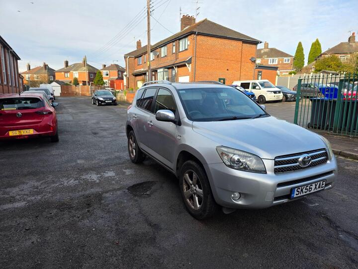 Toyota RAV4 2.2 D-4D XT3 4WD 5dr