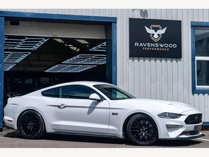 Ford MUSTANG 5.0 V8 GT Fastback Euro 6 2dr