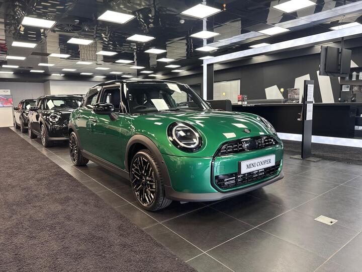 MINI Cooper 1.5C Exclusive Steptronic Euro 6 (s/s) 5dr