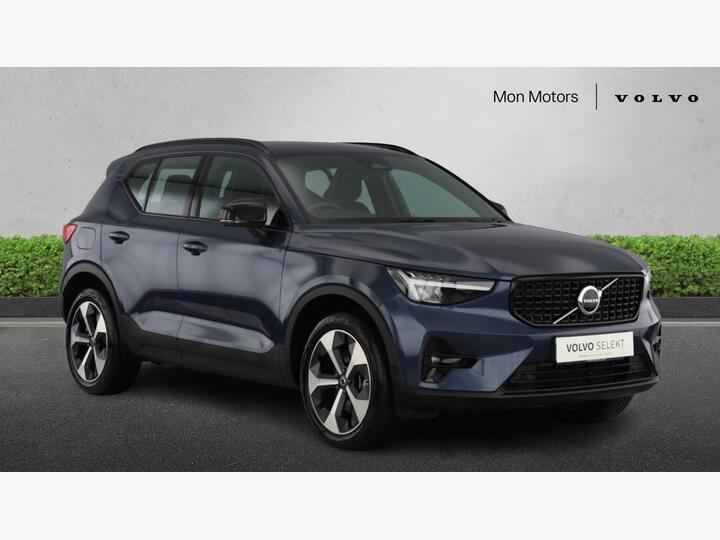 Volvo XC40 2.0 B3 MHEV Plus Dark DCT Auto Euro 6 (s/s) 5dr