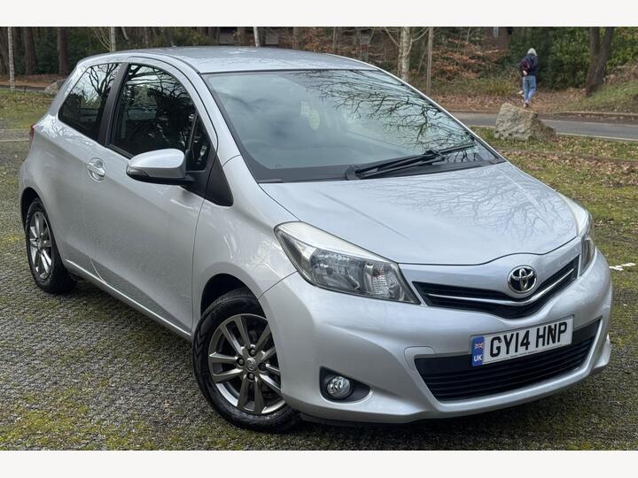 Toyota Yaris 1.0 VVT-i Icon Plus Euro 5 3dr