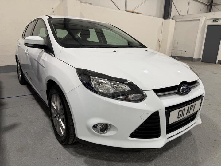 Ford Focus 1.0T EcoBoost Titanium Navigator Euro 5 (s/s) 5dr
