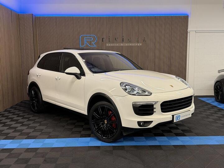 Porsche Cayenne 3.0 TD V6 TiptronicS 4WD Euro 6 (s/s) 5dr Porsche Cayenne 3.0 TD V6 TiptronicS 4WD Euro 6 (s/s) 5dr