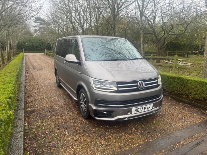 Volkswagen Caravelle 2.0 TDI BlueMotion Tech Executive DSG Euro 6 (s/s) 5dr Volkswagen Caravelle 2.0 TDI BlueMotion Tech Executive DSG Euro 6 (s/s) 5dr