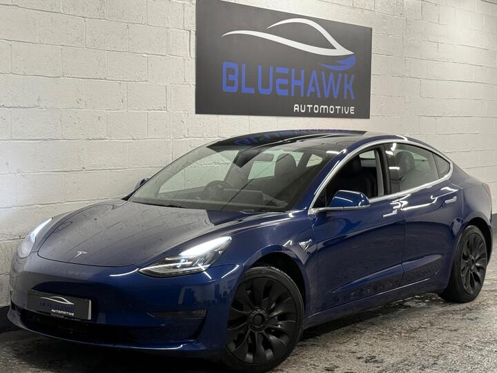 Tesla Model 3 Standard Range Plus Auto RWD 4dr