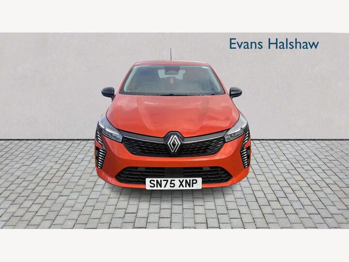 Renault All New Clio 1.6 E-TECH Evolution Auto Euro 6 (s/s) 5dr Renault All New Clio 1.6 E-TECH Evolution Auto Euro 6 (s/s) 5dr