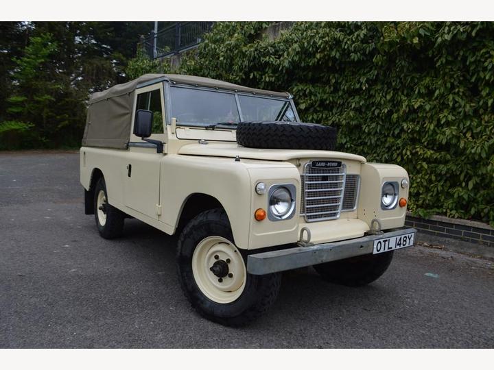Land Rover Series III 109 Soft Top