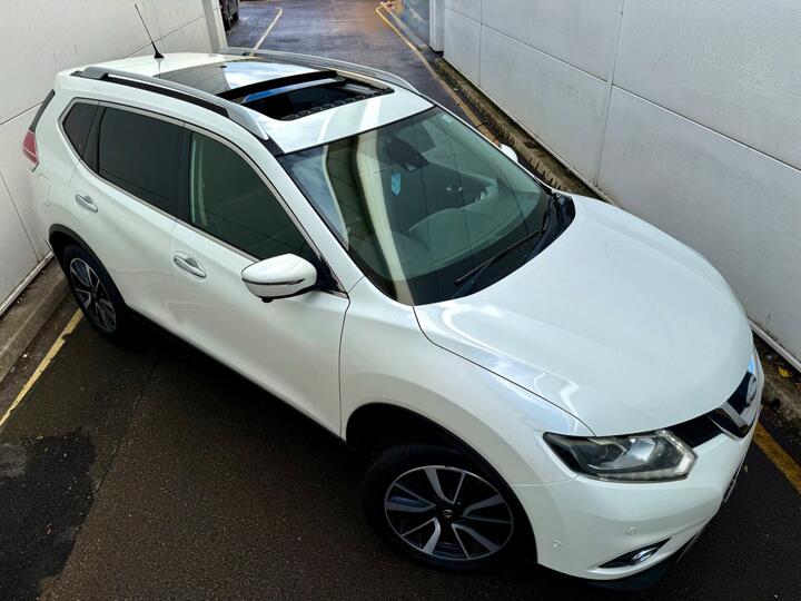 Nissan X-Trail 1.6 DCi Tekna Euro 6 (s/s) 5dr Nissan X-Trail 1.6 DCi Tekna Euro 6 (s/s) 5dr