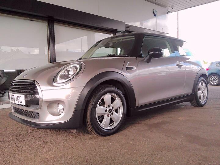 MINI Hatch 1.5 Cooper Classic Steptronic Euro 6 (s/s) 3dr