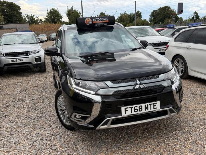 Mitsubishi Outlander 2.4h TwinMotor 13.8kWh 4h CVT 4WD Euro 6 (s/s) 5dr