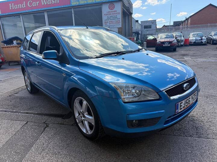 Ford Focus 2.0 Ghia 5dr