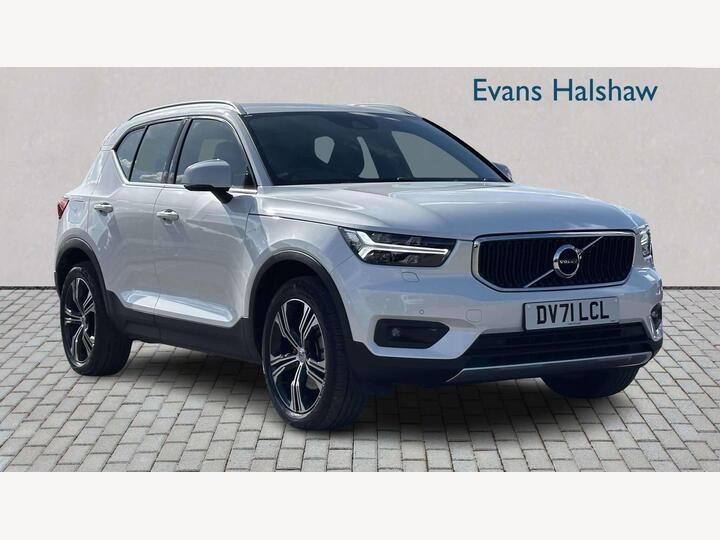 Volvo XC40 ESTATE 2.0 B4 MHEV Inscription Pro Auto Euro 6 (s/s) 5dr