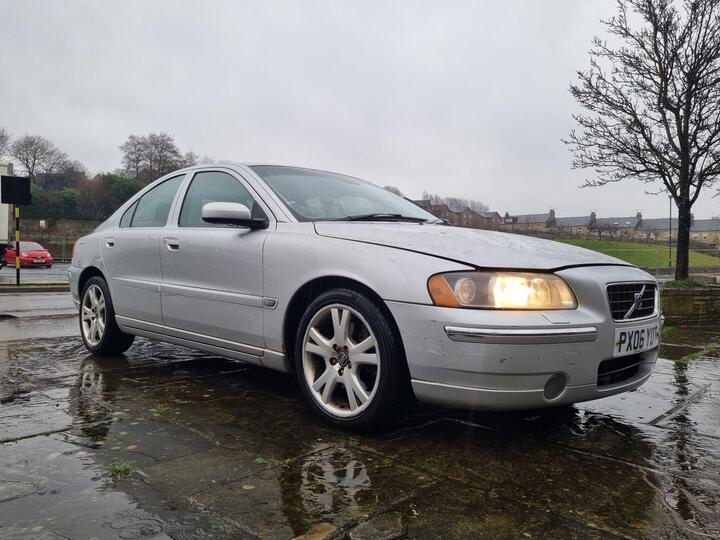 Volvo S60 2.4 D5 SE Geartronic 4dr