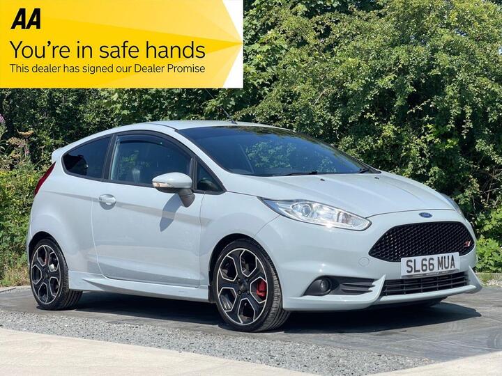 Ford FIESTA 1.6T EcoBoost ST-200 Euro 6 3dr
