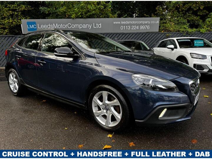 Volvo V40 CROSS COUNTRY 1.6 D2 Lux Powershift Euro 5 (s/s) 5dr Volvo V40 CROSS COUNTRY 1.6 D2 Lux Powershift Euro 5 (s/s) 5dr