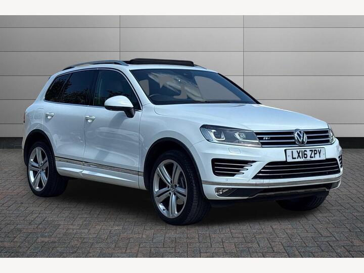 Volkswagen Touareg 3.0 TDI V6 BlueMotion Tech R-Line Tiptronic 4WD Euro 6 (s/s) 5dr Volkswagen Touareg 3.0 TDI V6 BlueMotion Tech R-Line Tiptronic 4WD Euro 6 (s/s) 5dr