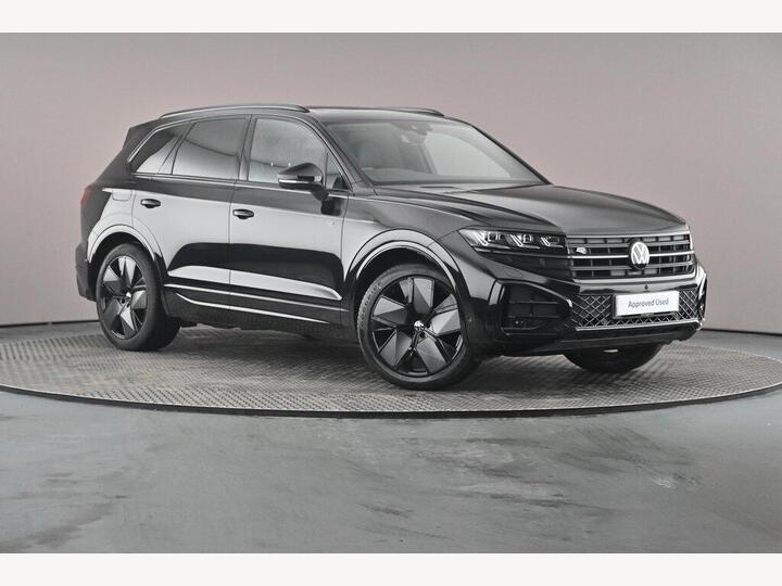 Volkswagen Touareg 3.0 TDI V6 Black Edition Tiptronic 4Motion Euro 6 (s/s) 5dr Volkswagen Touareg 3.0 TDI V6 Black Edition Tiptronic 4Motion Euro 6 (s/s) 5dr