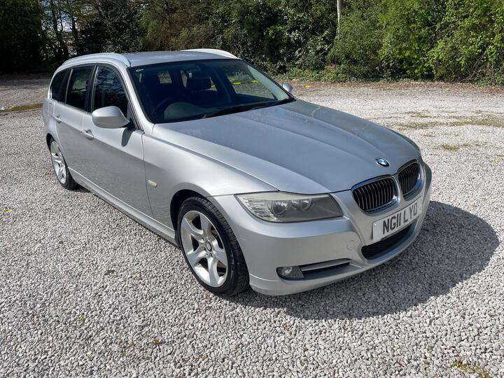 BMW 3 Series 2.0 318i Exclusive Edition Touring Euro 5 5dr