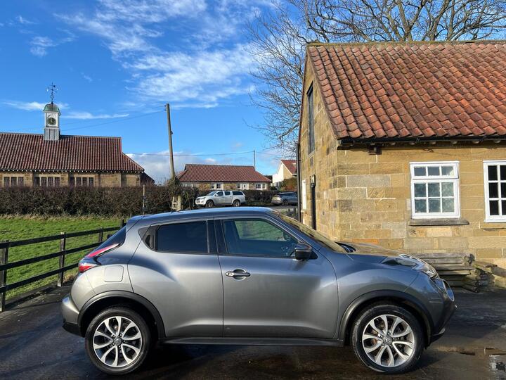 Nissan Juke 1.2 DIG-T Tekna Euro 5 (s/s) 5dr Euro 5