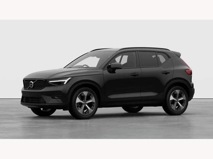 Volvo XC40 2.0 B3 MHEV Plus Pro Dark DCT Auto Euro 6 (s/s) 5dr