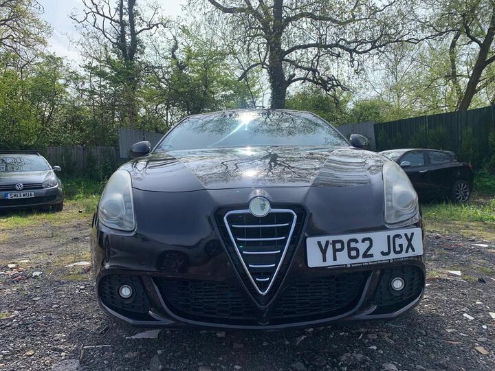 Alfa Romeo Giulietta 2.0 JTDM-2 Lusso Euro 5 (s/s) 5dr