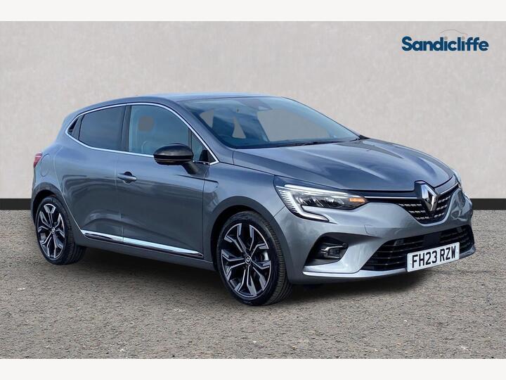 Renault CLIO 1.6 E-TECH Techno Auto Euro 6 (s/s) 5dr Renault CLIO 1.6 E-TECH Techno Auto Euro 6 (s/s) 5dr
