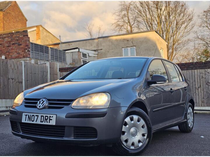 Volkswagen Golf 1.6 FSI S 5dr