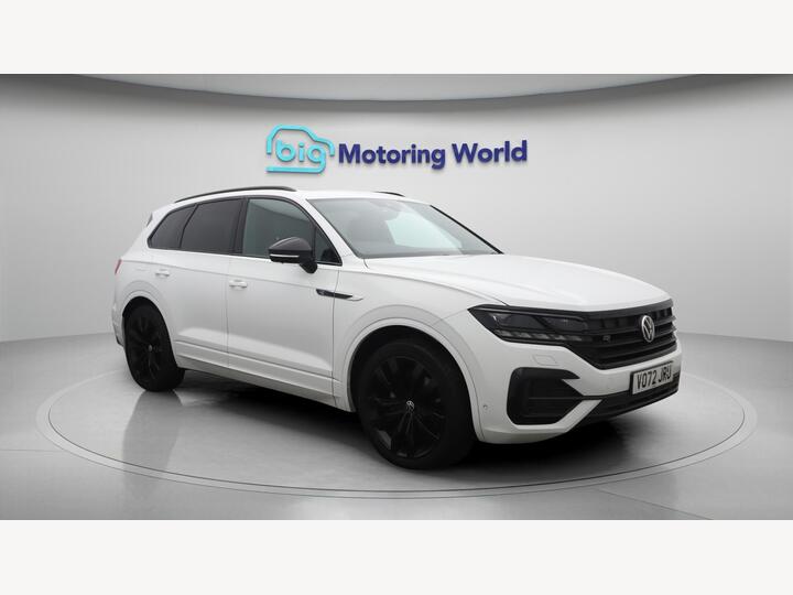 Volkswagen Touareg 3.0 TDI V6 Black Edition Tiptronic 4Motion Euro 6 (s/s) 5dr Volkswagen Touareg 3.0 TDI V6 Black Edition Tiptronic 4Motion Euro 6 (s/s) 5dr