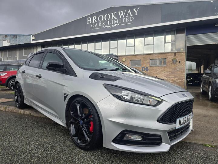 Ford Focus 2.0T EcoBoost ST-2 Euro 6 (s/s) 5dr