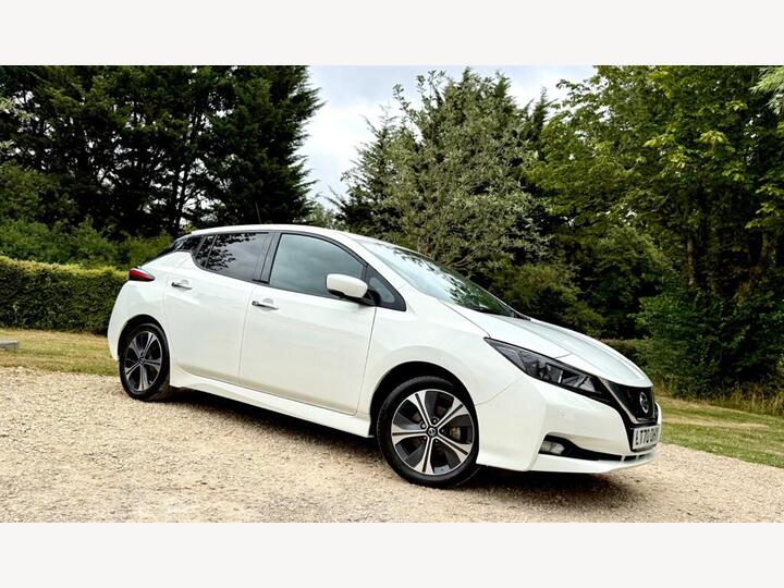 Nissan Leaf 40kWh N-Connecta Auto 5dr