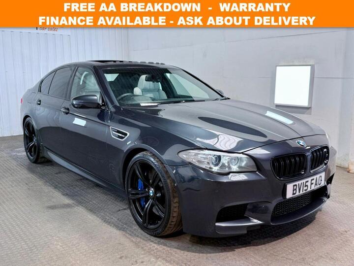 BMW M5 4.4 V8 DCT Euro 6 (s/s) 4dr