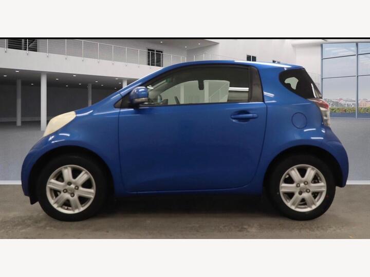 Toyota IQ 1.0 VVT-i Euro 5 3dr