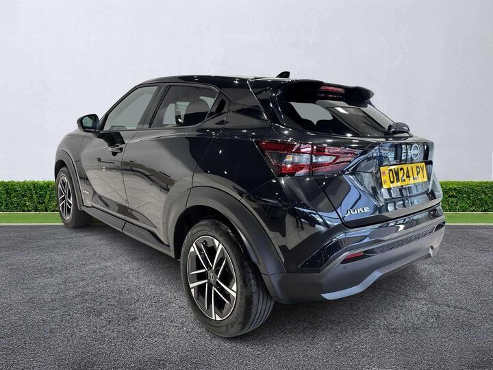 Nissan JUKE 1.6 N-Connecta Auto Euro 6 5dr