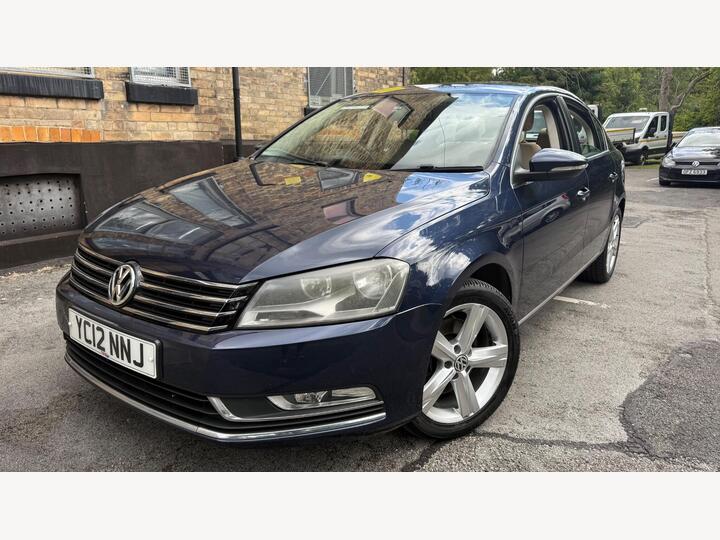 Volkswagen Passat 1.6 TDI BlueMotion Tech SE Euro 5 (s/s) 4dr Volkswagen Passat 1.6 TDI BlueMotion Tech SE Euro 5 (s/s) 4dr