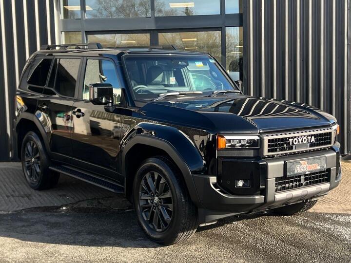 Toyota LAND CRUISER 2.8D Invincible Auto 4WD Euro 6 (s/s) 5dr (LWB)