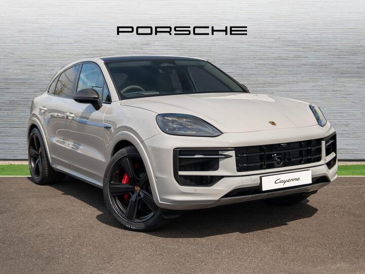Porsche Cayenne 3.0 V6 E-Hybrid 25.9kWh S Black Edition TiptronicS 4WD Euro 6 (s/s) 5dr