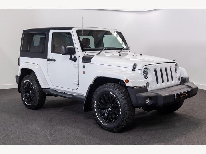 Jeep WRANGLER 2.8 CRD Sahara Auto 4WD Euro 5 2dr Jeep WRANGLER 2.8 CRD Sahara Auto 4WD Euro 5 2dr