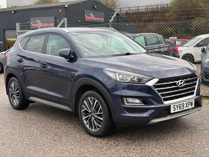Hyundai TUCSON 1.6 CRDi Premium Euro 6 (s/s) 5dr Hyundai TUCSON 1.6 CRDi Premium Euro 6 (s/s) 5dr