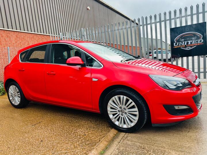 Vauxhall Astra 1.6i Excite Euro 6 5dr