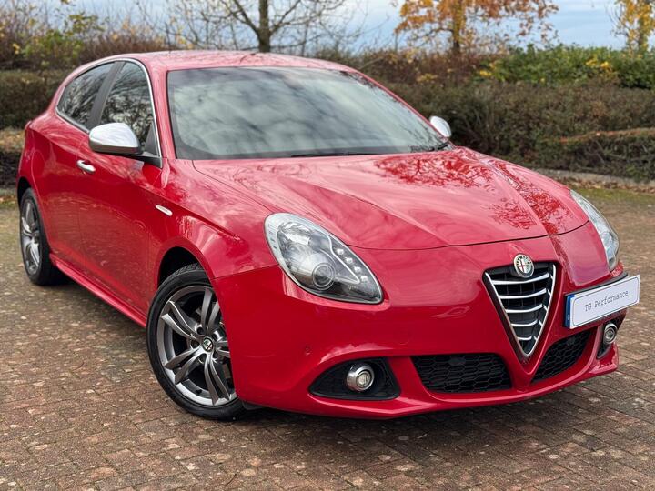 Alfa Romeo Giulietta 1.4 TB MultiAir Exclusive TCT Euro 6 (s/s) 5dr Alfa Romeo Giulietta 1.4 TB MultiAir Exclusive TCT Euro 6 (s/s) 5dr