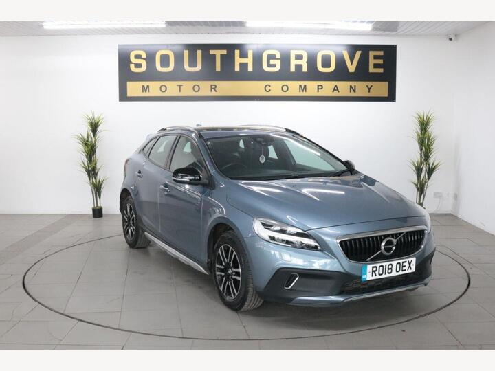 Volvo V40 CROSS COUNTRY 2.0 T3 Nav Plus Euro 6 (s/s) 5dr Volvo V40 CROSS COUNTRY 2.0 T3 Nav Plus Euro 6 (s/s) 5dr