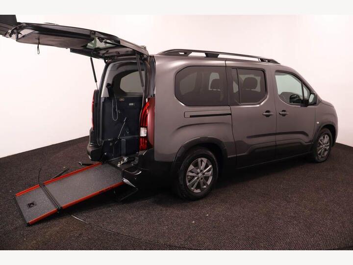 Peugeot E-Rifter 50kWh Allure Standard MPV Auto 5dr (11kW Charger)